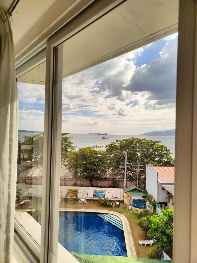 Wild Orchid Beach Resort Olongapo Exterior foto