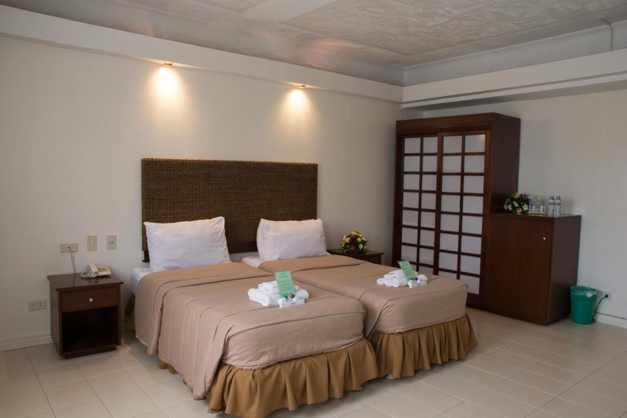 Wild Orchid Beach Resort Olongapo Exterior foto