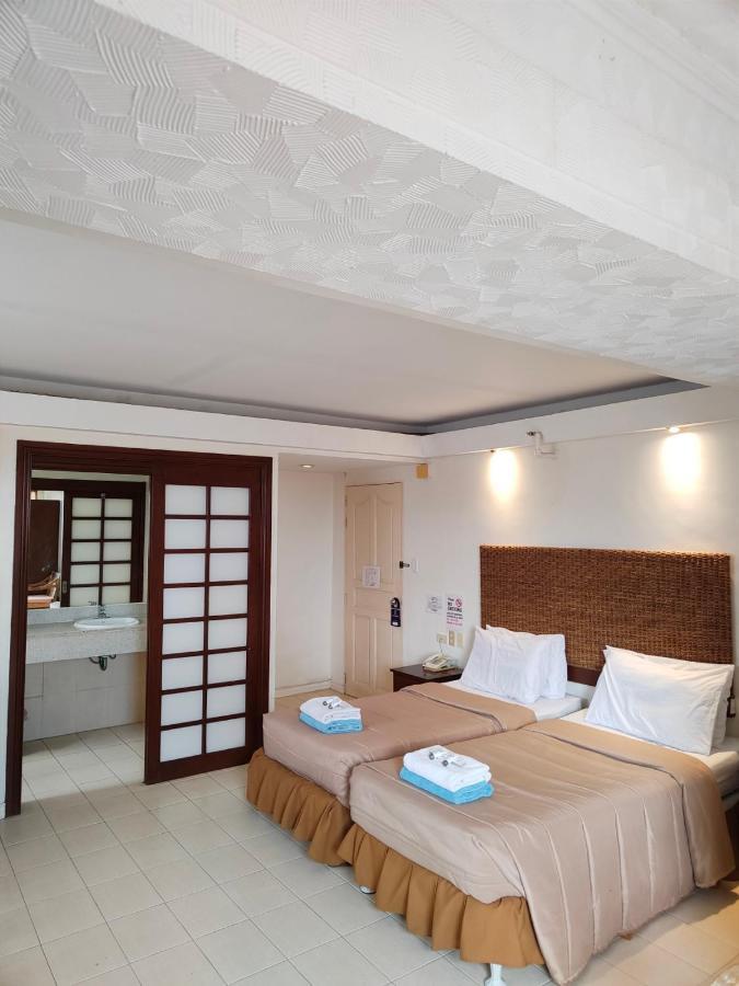 Wild Orchid Beach Resort Olongapo Exterior foto