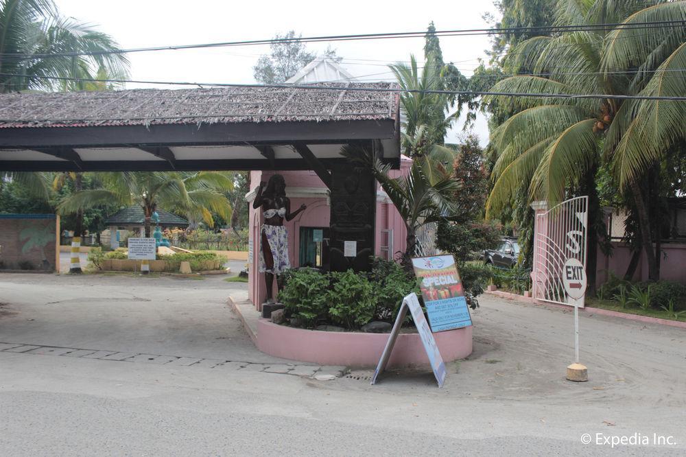 Wild Orchid Beach Resort Olongapo Exterior foto