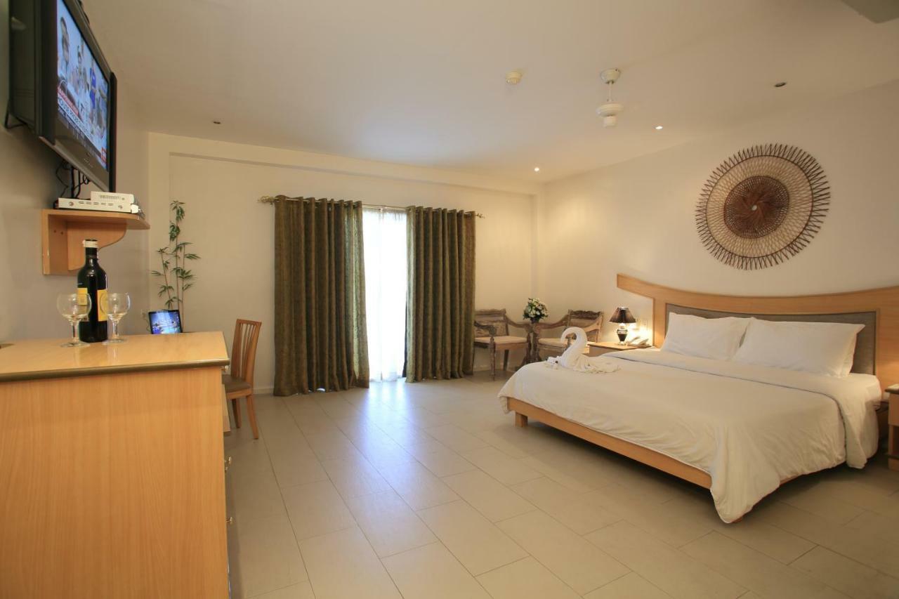 Wild Orchid Beach Resort Olongapo Exterior foto