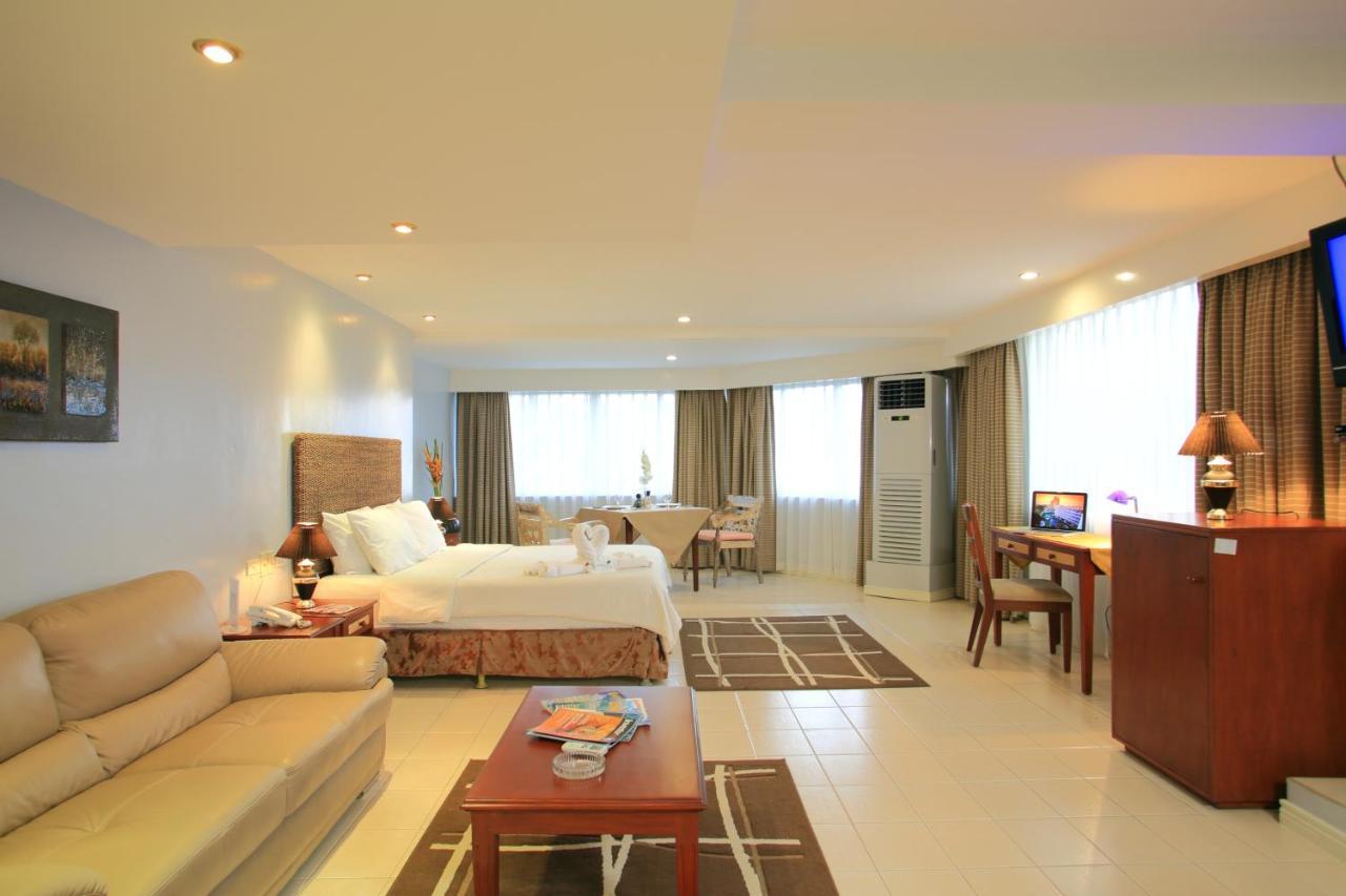 Wild Orchid Beach Resort Olongapo Exterior foto